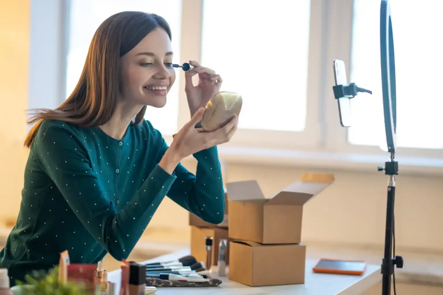 How Influencer Marketing Can Drive E-commerce Growth