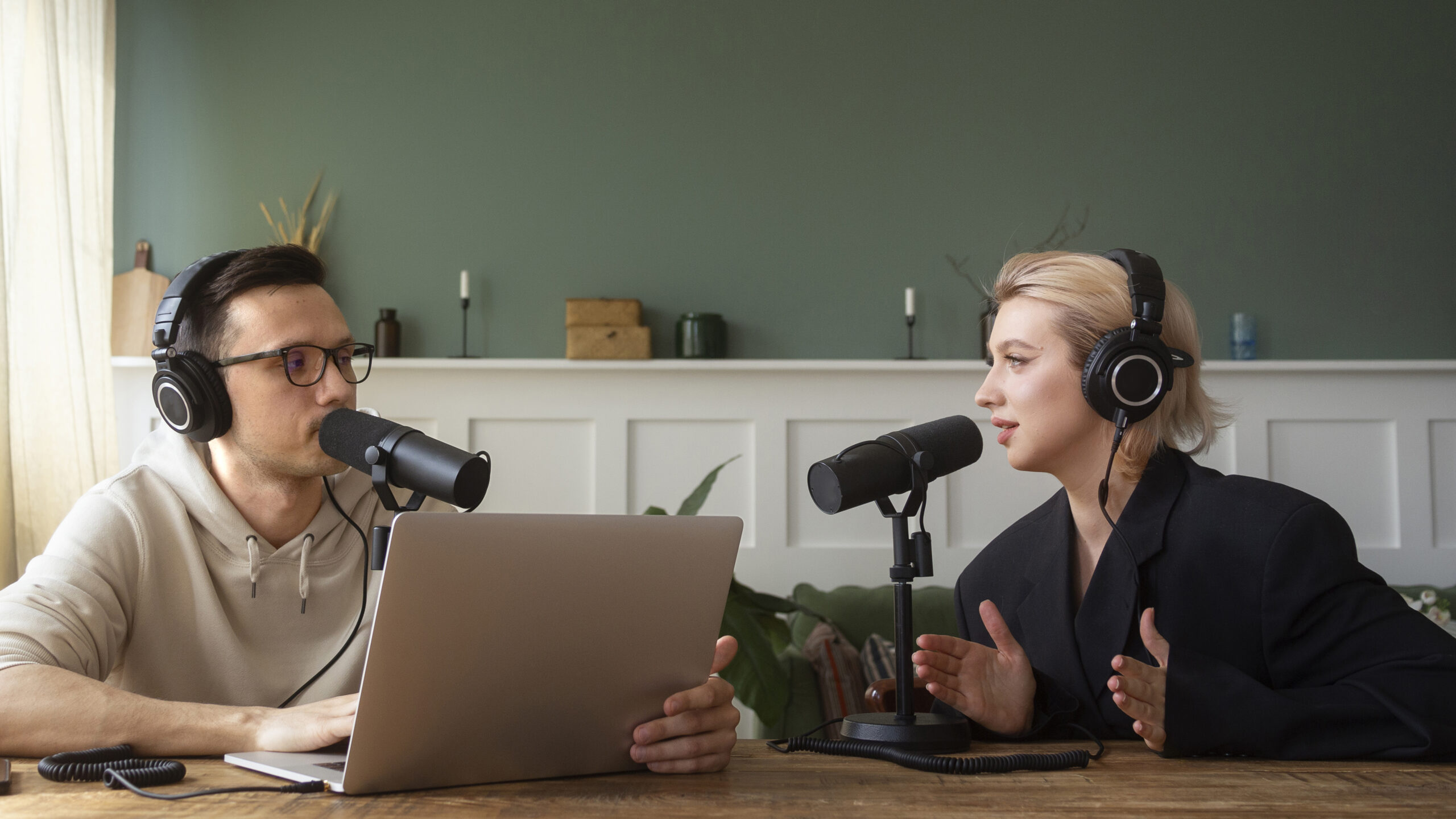 Voice-Activated Marketing Strategies for 2025: Boost Engagement